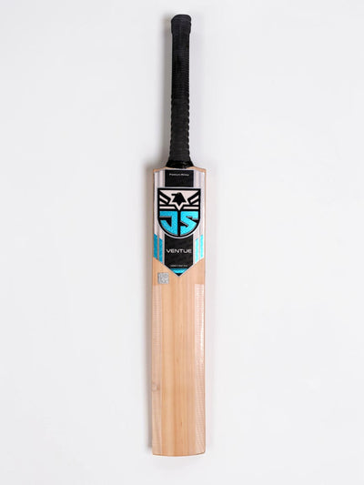 Ventue Sky Blue – Premium Willow Seasoned Cricket Bat (Grade 5)